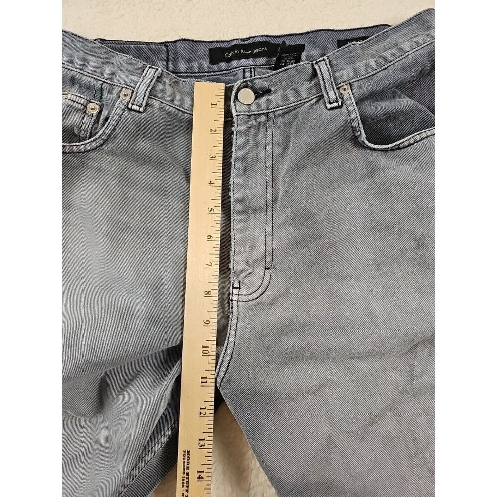 Calvin Klein Jeans Men's Size 34x30 Easy Fit Straight Leg Gray Wash Inseam 23 In - Picture 4 of 16